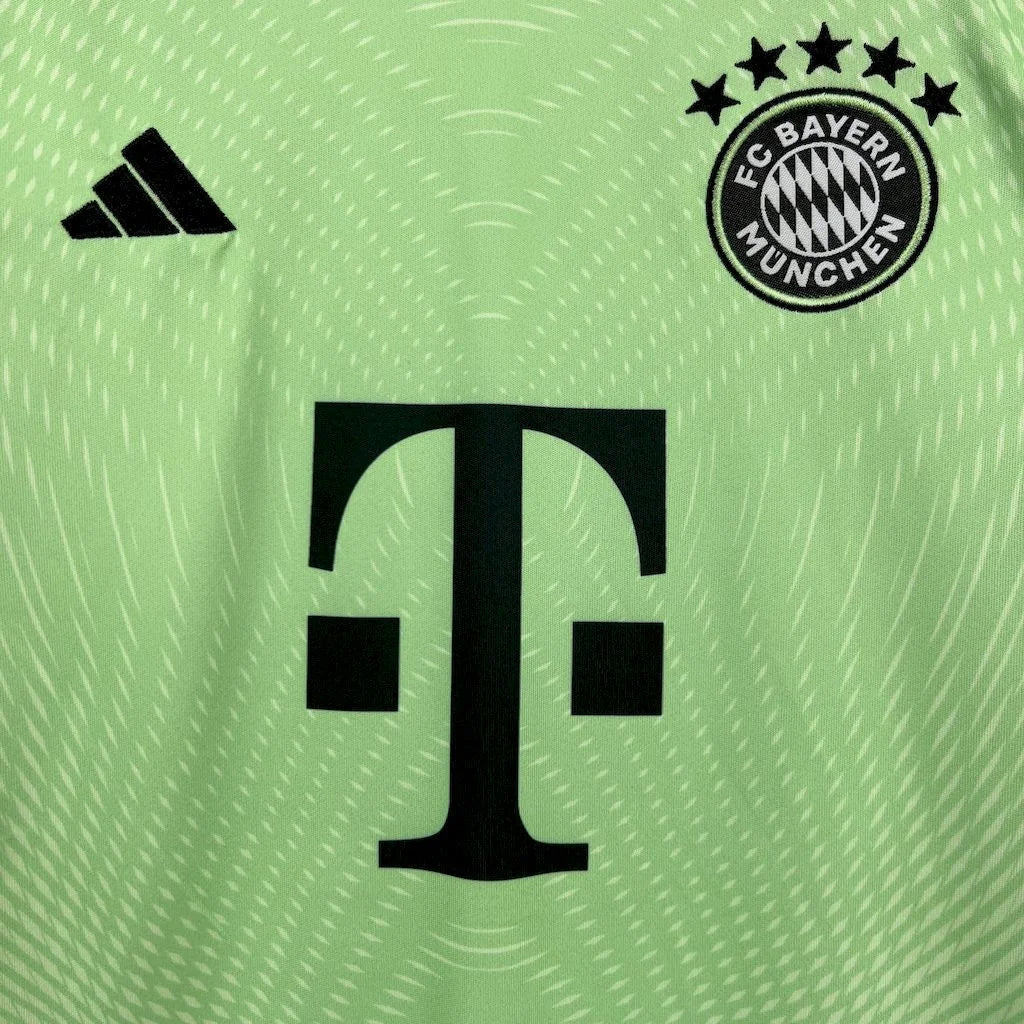 2025/2026 Bayern Munchen Green Goalkeeper Kit Kids Size