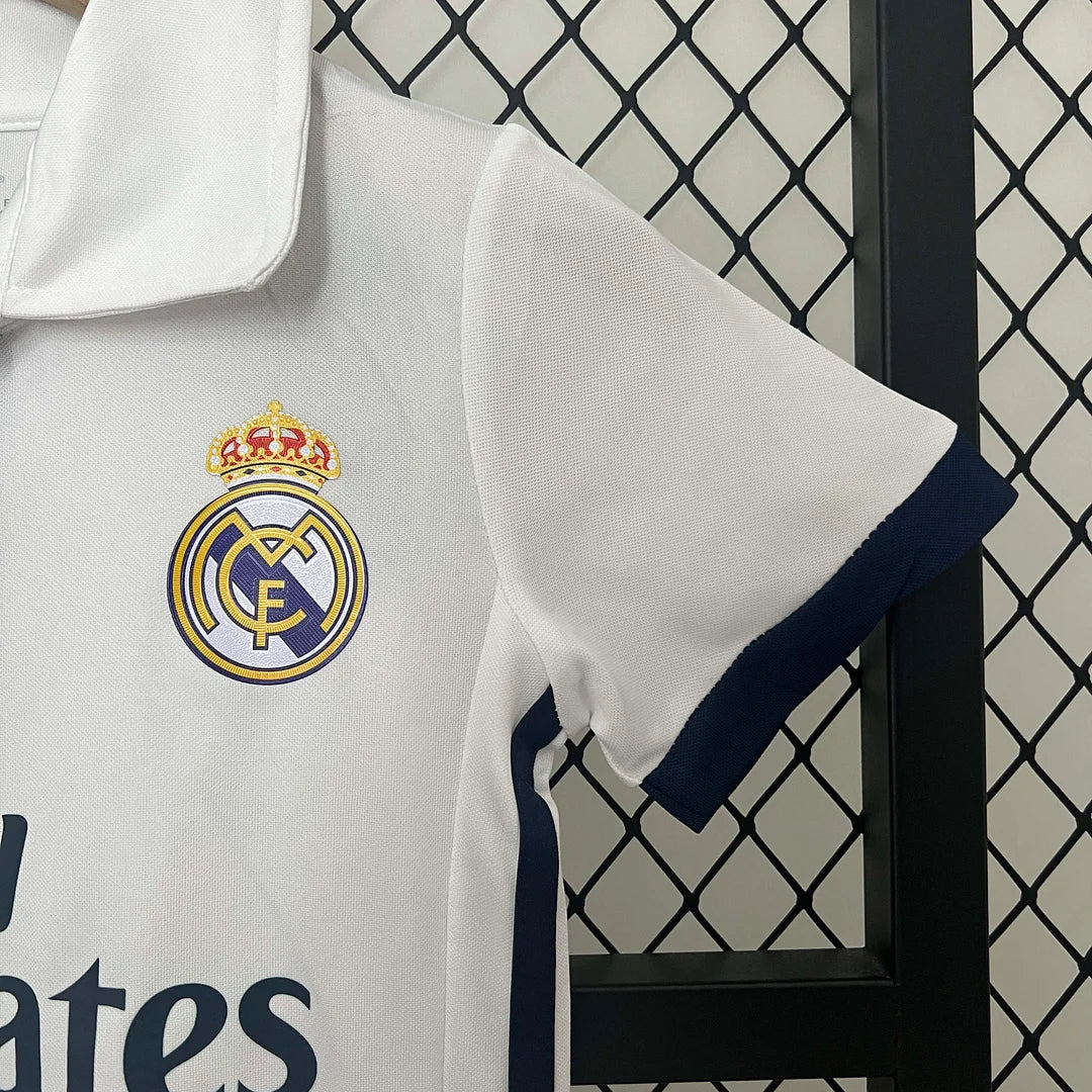 2016/2017 Retro Real Madrid Home Kit Kids Size