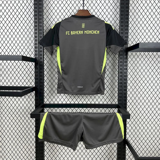 2025/2026 Bayern Munchen Goalkeeper Kit Kids Size