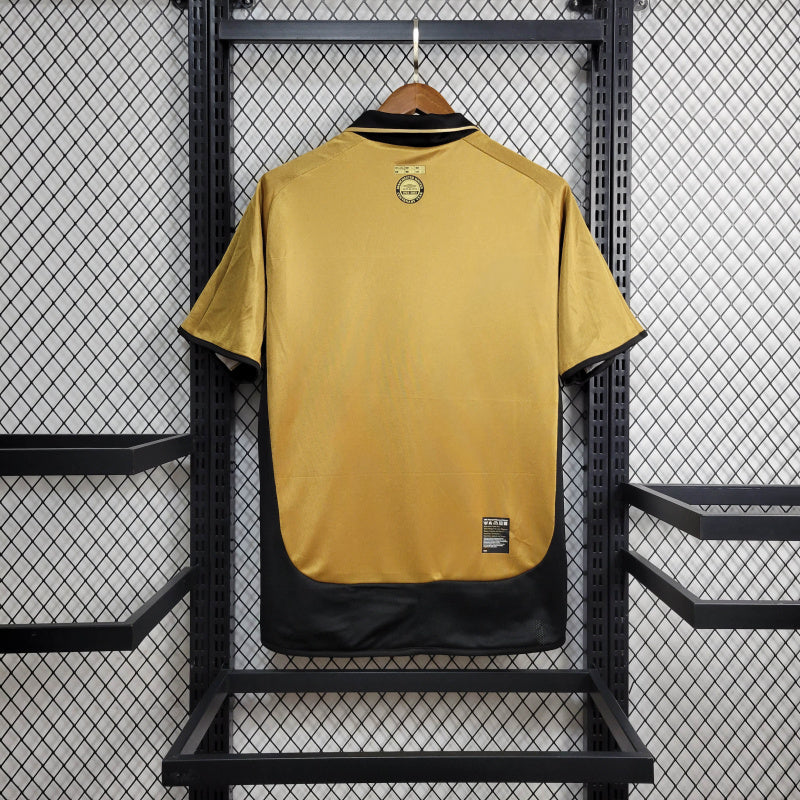 01/02 Manchester United Retro Away Jersey