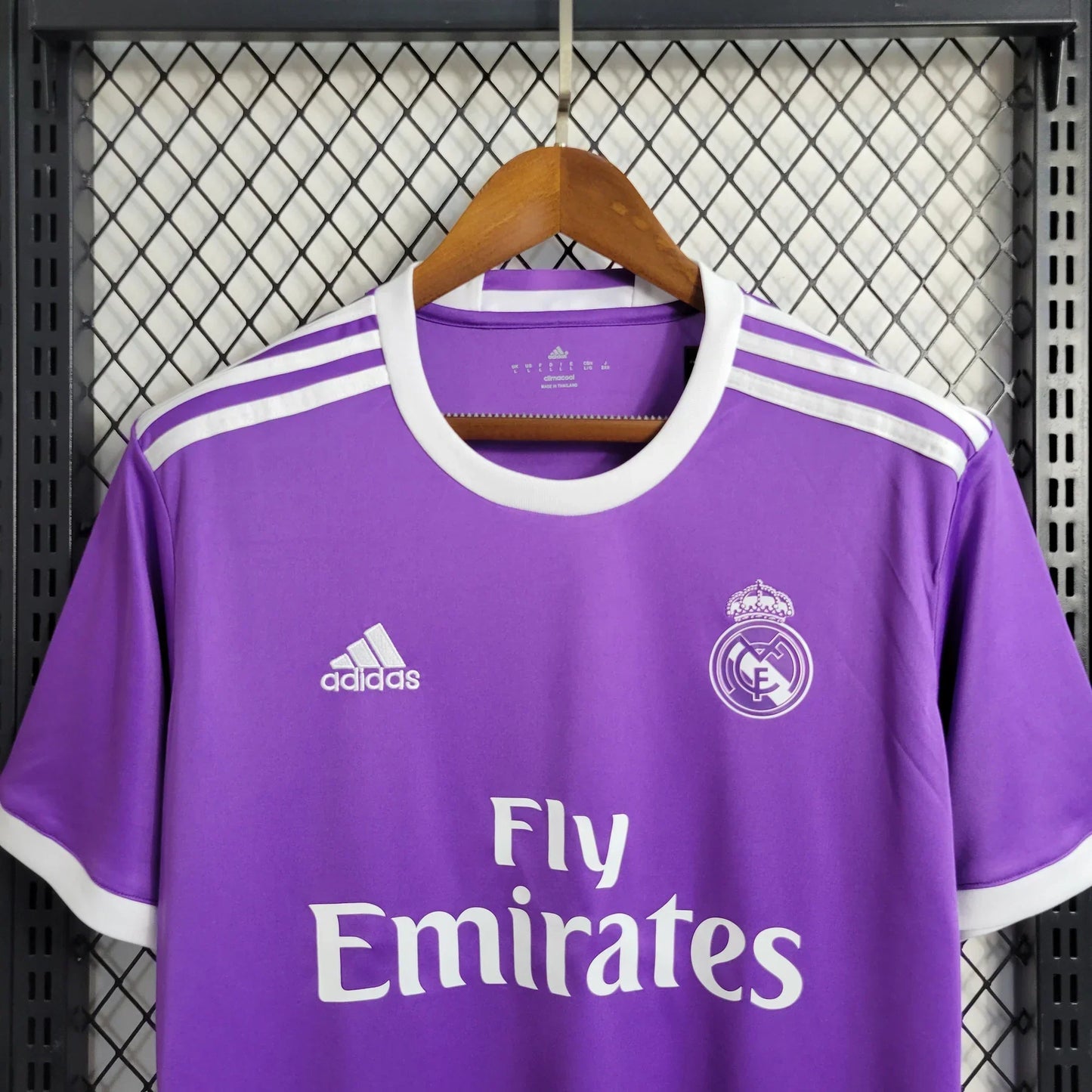 16/17 Real Madrid Away Retro Jersey