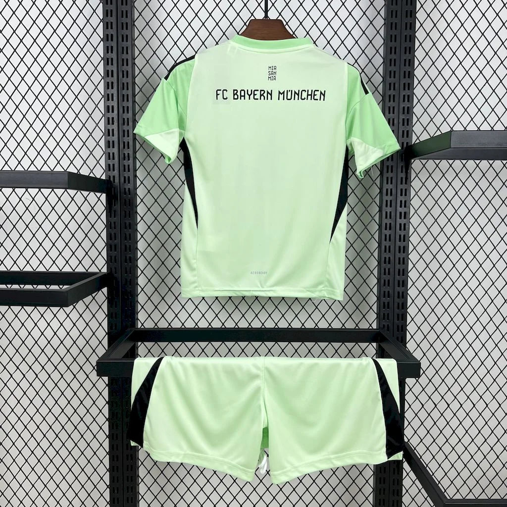 2025/2026 Bayern Munchen Green Goalkeeper Kit Kids Size